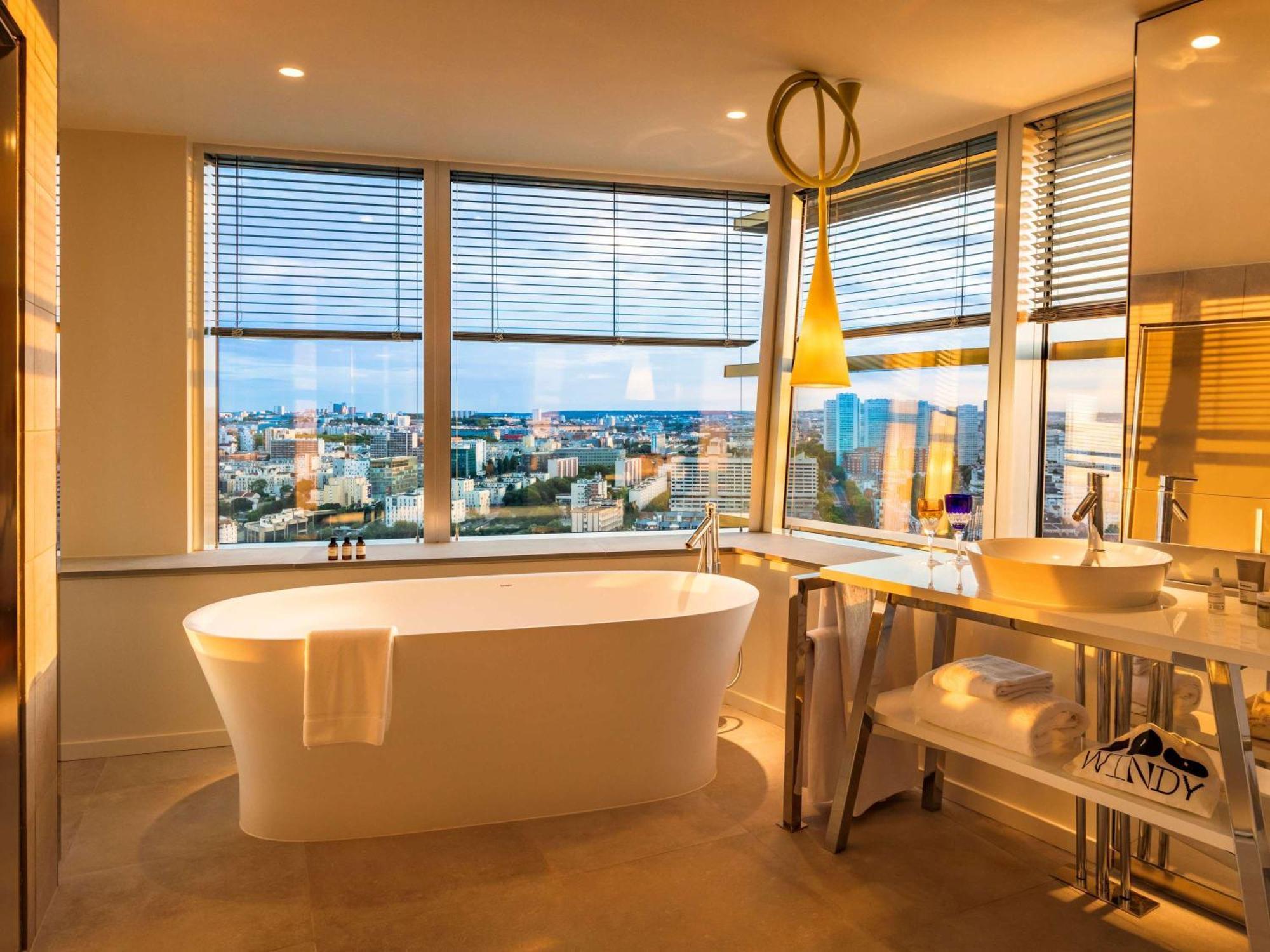 Too Hotel Paris - Mgallery Экстерьер фото